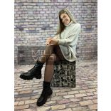 Laces gumis tetejű fűzős  bakancs-fekete H0232