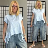 Wendy trendy lézervágott aszimmetrikus póló126023-világoskék