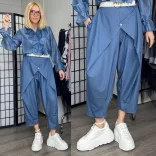 Lux Luna elől átlapolt gombos farmerhatású nadrág övvel 5181-középkék