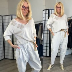   Livans V kivágású vékonykötött virágos felső 8552 - bézs