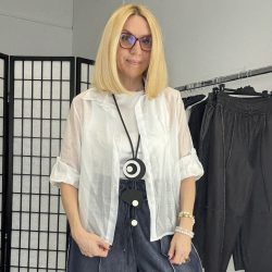   Loretta hosszú nyaklánc fa és gumi elemekkel, zár nélkül - fekete/bézs