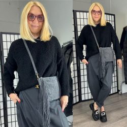 Lana környakú buklé pulóver-fekete