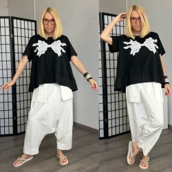   158C csipkés lefelé bővülő pamut póló, alul vászonnal 56032 - fekete