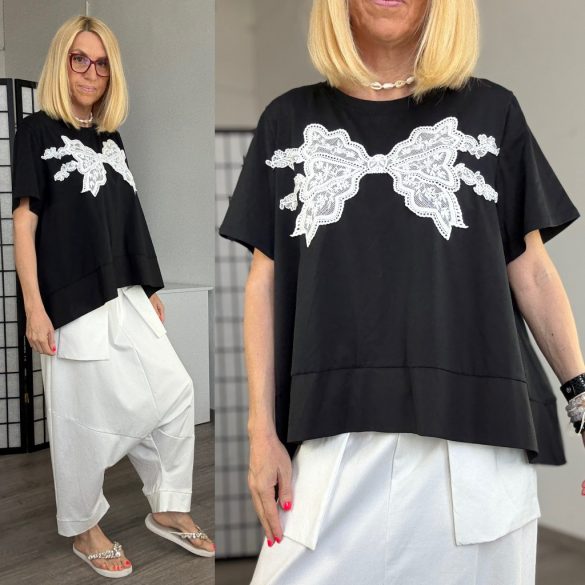 158C csipkés lefelé bővülő pamut póló, alul vászonnal 56032 - fekete