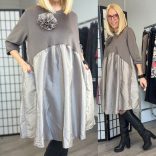 May rózsás zsebes ruha 7368 - taupe