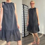 Sonja fodros ujjatlan masnis ruha 15582 - sötétszürke