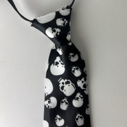 Halálfejes, csattos nyakkendő - fekete