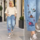 Wendy Trendy rózsás hímzett farmer 926034- világoskék