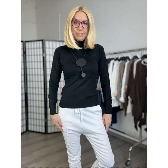 Linda hosszú nyaklánc fa elemekkel, mágneses zárral- fekete