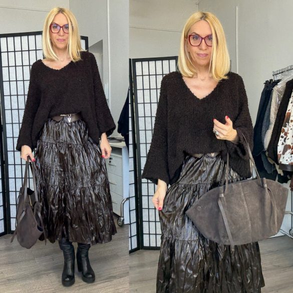 One V kivágású buklé pulver21673-csoki